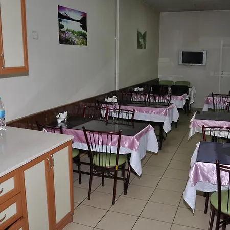 Hostel Koesk Otel *